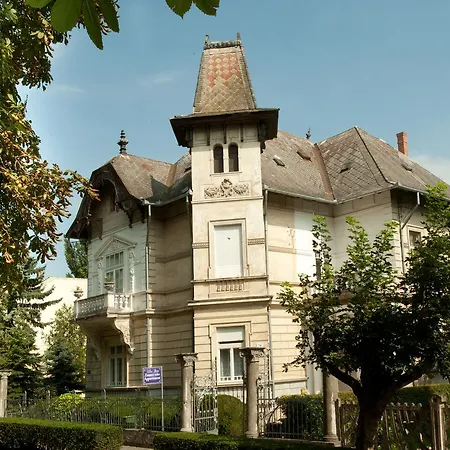 فندق مبيت وإفطار Sissy *