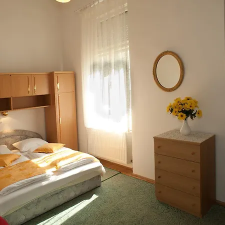 فندق مبيت وإفطار Sissy