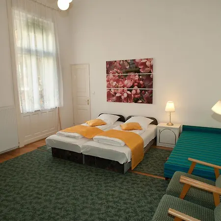 فندق مبيت وإفطار Sissy