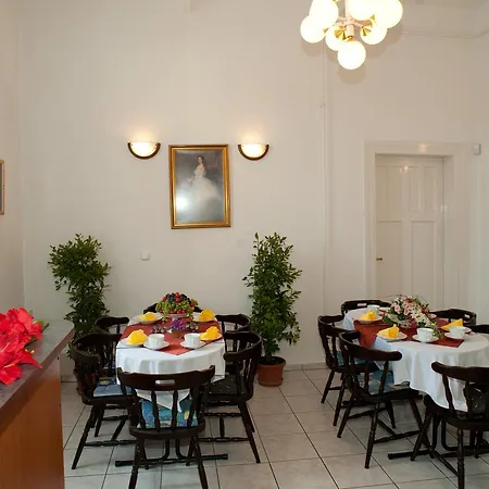 Sissy فندق مبيت وإفطار كيستاي