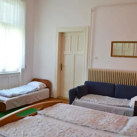 Sissy فندق مبيت وإفطار كيستاي